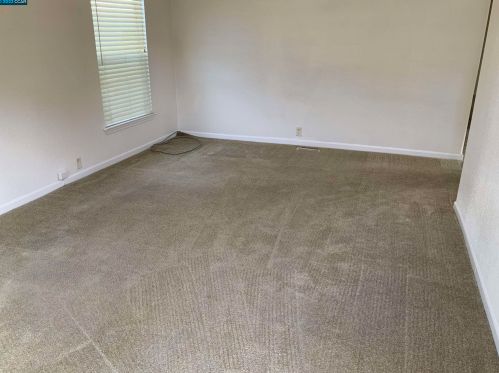 40 The Trees Dr, Concord, CA 94518-3702