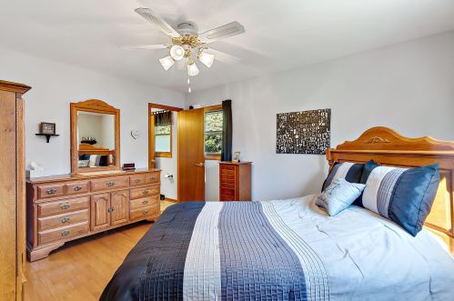 5430 Radcliffe Dr, Milwaukee WI 53223-1647 exterior