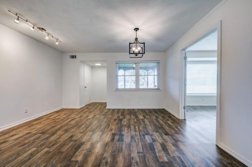 9930 Cloister Dr, Dallas TX 75228-3617 exterior