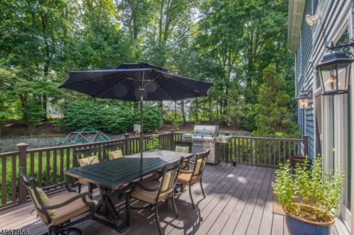 209 Lafayette Ave, Chatham Township NJ 07928-1864 exterior