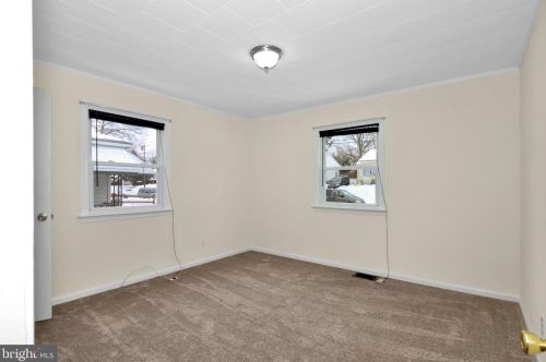 15 Downing Rd, Trenton NJ 08628-3207 exterior