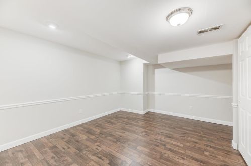 915 Delvin Dr, Saint Louis MO 63141-8830 exterior