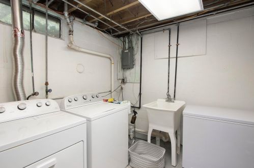 1432 Cherokee St, Kalamazoo MI 49006-2018 exterior