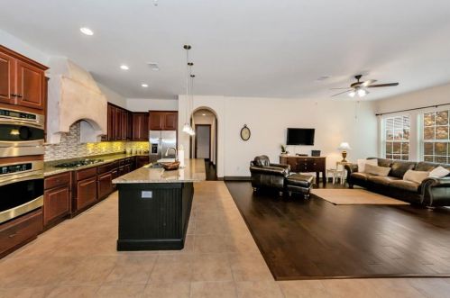 6631 Via Positano, Irving, TX 75039-2850