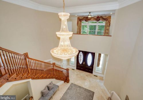 8505 Carlynn Dr, Bethesda MD 20817-4310 exterior