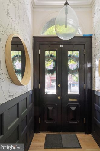 633 22nd St, Philadelphia PA  19130-3136 exterior