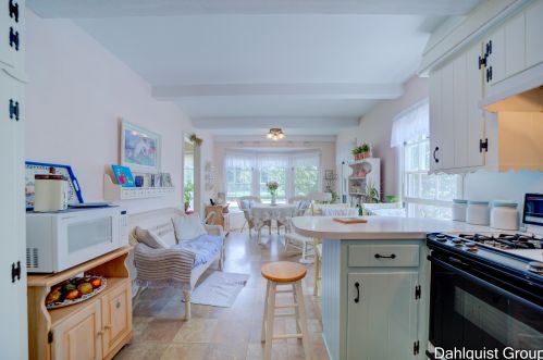 806 Moulton Ave, Meskegon MI 49445-2921 exterior