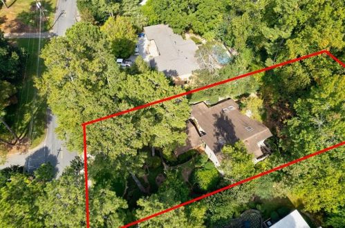 2751 Margaret Mitchell Dr, Atlanta, GA 30327-1840