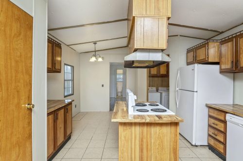 514 Royal Palm Ave, Defuniak Springs FL 32433-7548 exterior