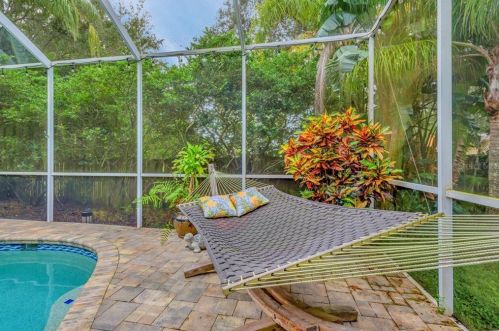 15410 Heathridge Dr, Tampa FL 33625-1638 exterior