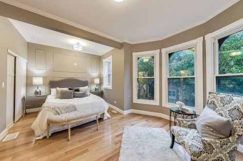 4912 Washington Park Ct, Chicago IL 60615-2304 exterior