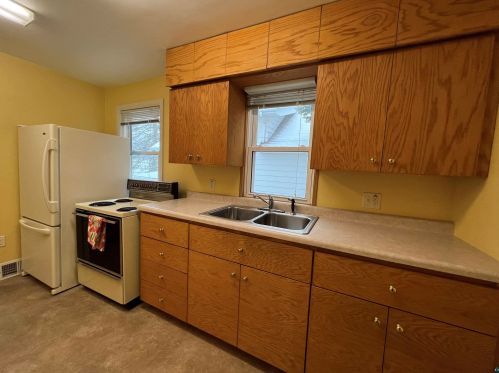 4016 7th St, Duluth MN 55807-1526 exterior