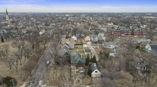 2126 Juneau Ave, Milwaukee WI 53233-1119 exterior