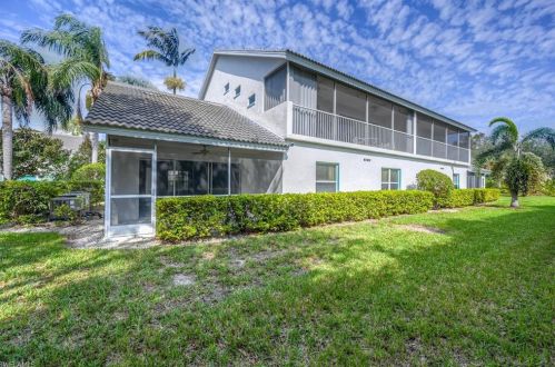 990 Partridge Cir, Naples FL 34104-8802 exterior