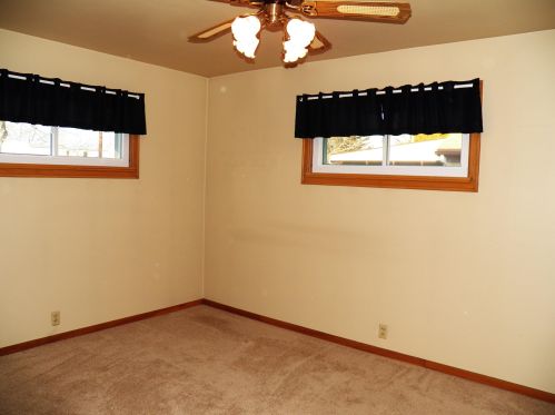 1622 Jackson St, Manitowoc WI 54220-6463 exterior