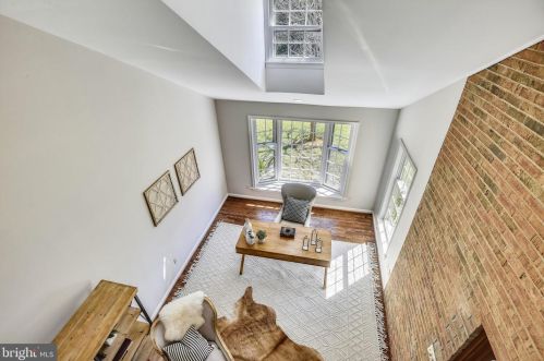 4206 Mt Vernon Memorial Hwy, Alexandria VA 22309-2809 exterior