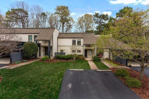 21 Forrest Pl, Atlanta, GA 30328-4801