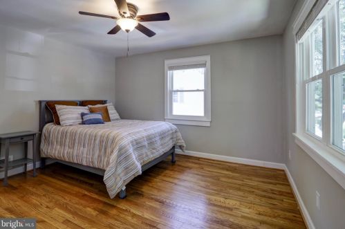 2331 Glendale Ter, Alexandria VA 22303-1907 exterior