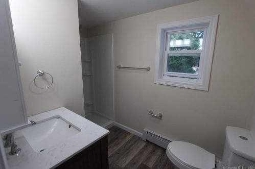 15 Collins St, New Britain CT  06051-3605 exterior