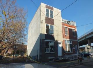 117 Laurel St, Philadelphia PA  19123-2325 exterior