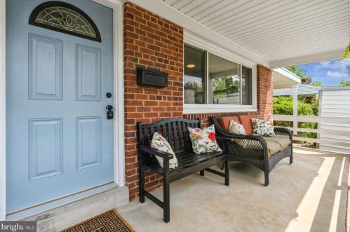 5735 Cannon Ln, Alexandria, VA 22303-1005