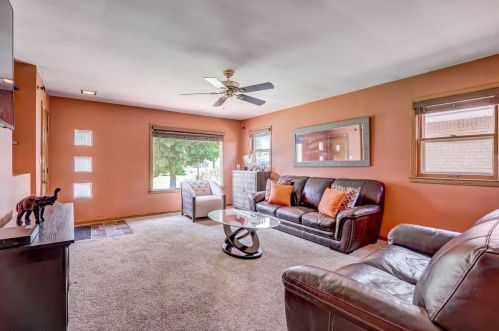 4272 72nd St, Milwaukee WI  53216-1038 exterior