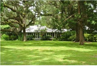 2355 Venetia Rd, Mobile, AL 36605-2820