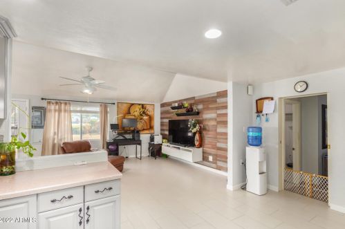 13824 11 Pl, Phoenix AZ 85040-3925 exterior