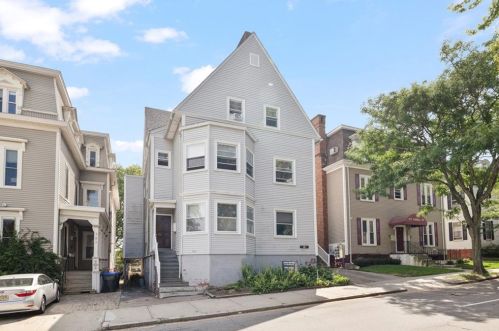 381 Angell St, Providence, RI 02906-3214