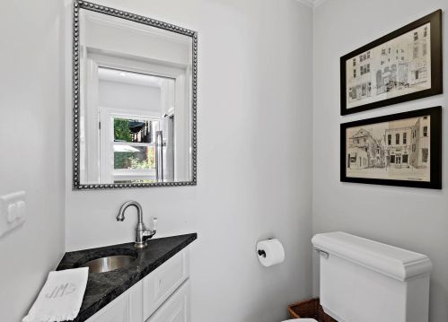 1749 Fern Ct, Chicago IL 60614-5606 exterior