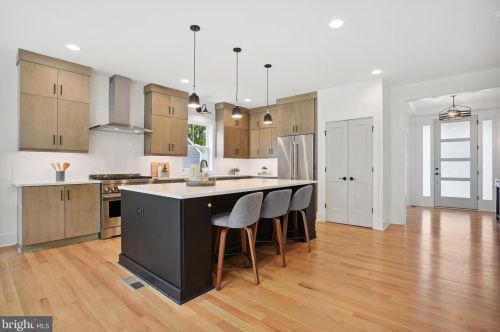 5120 25th Pl, Arlington VA  22207-2603 exterior