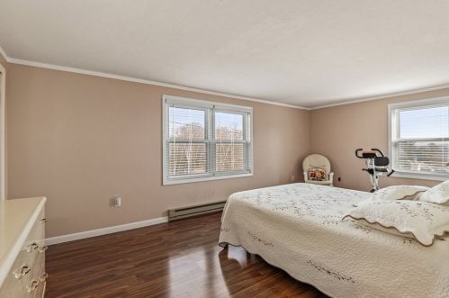 48 4 St, Worcester MA 01602-3107 exterior