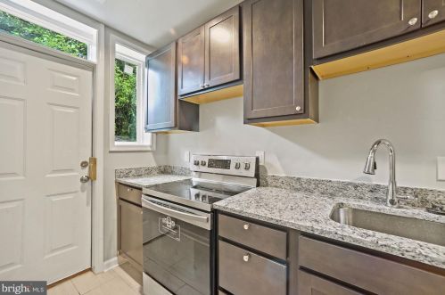 355 Parkland Pl, Washington DC 20032 exterior