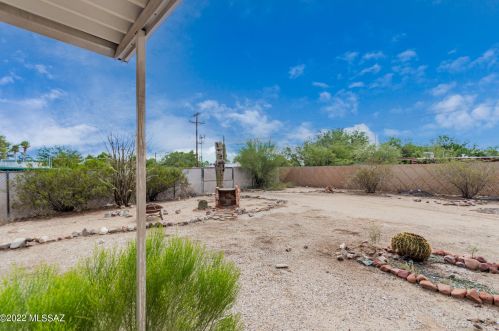 1931 Lester St, Tucson AZ 85745-1947 exterior