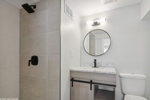 682 154 St, Dolton IL 60419-2671 exterior