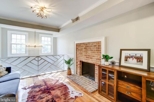 527 Wilkes St, Alexandria VA  22314-3723 exterior