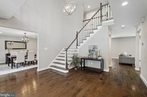 8819 Victory Ln, Rockville MD 20854-3643 exterior