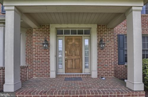 1014 Peggy Dr, Hummelstown, PA 17036-9025