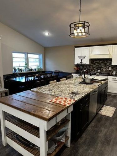 2678 Richmond St, Grand Rapids MI 49504-2331 exterior