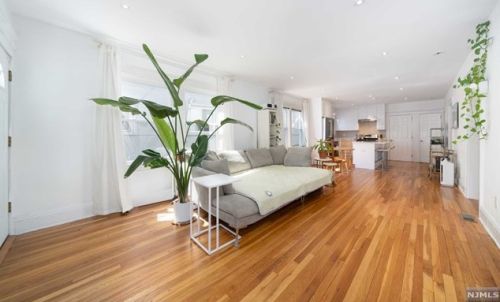 360 Undercliff Ave, Edgewater NJ  07020-7251 exterior