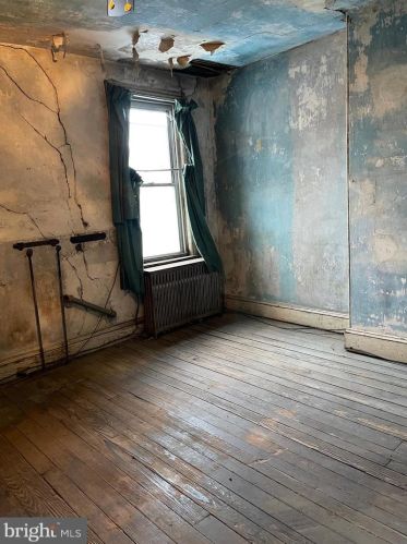 110 Diamond St, Philadelphia PA 19122-1418 exterior