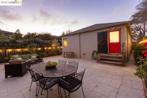 1424 Harmon St, Berkeley CA 94703-2725 exterior