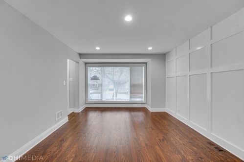 9951 Artesian Ave, Chicago IL  60655-1052 exterior