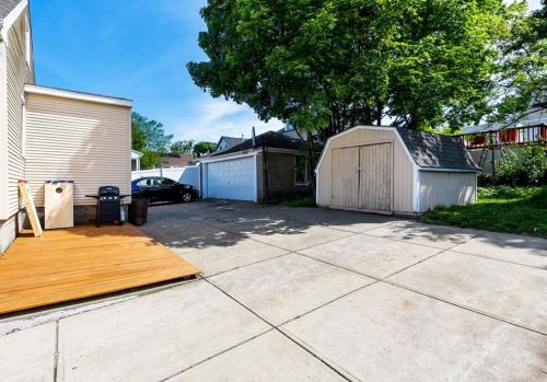 337 Jastram St, Providence RI 02908-4207 exterior