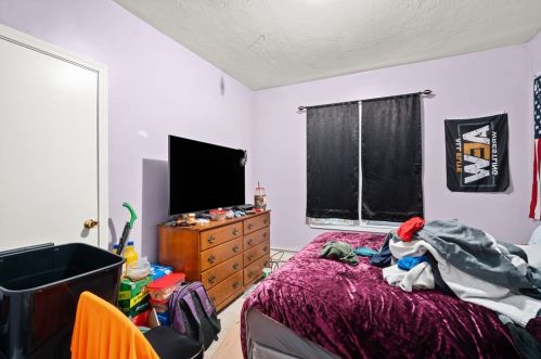 15 Perry Ave, Worcester MA 01610-2019 exterior