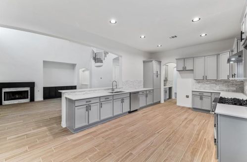 1664 Sagebrush Dr, Frisco TX 75033-7649 exterior