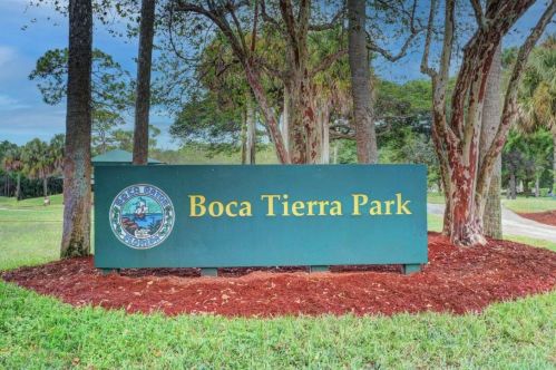 2632 41 St, Boca Raton FL 33434-2515 exterior