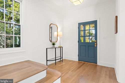 4420 Fessenden St, Washington DC  20016-4054 exterior