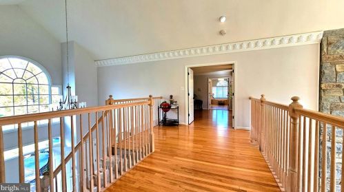 17815 Fraley Farm Rd, Rockville MD 20855-1664 exterior