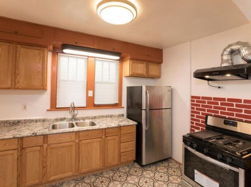 694 Desoto St, Saint Paul MN 55130-4215 exterior